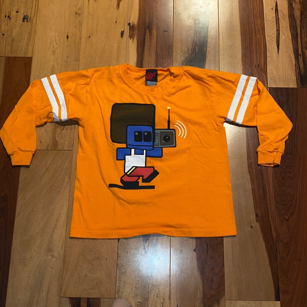LIKE NEW ~ VINTAGE BOOMBOX LONG SLEEVE SHIRT ~ BOYS SIZE 8